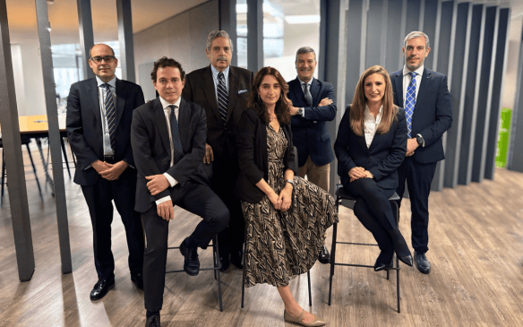 Larrauri & Martí Abogados se refuerza con la integración de Thesis Abogados